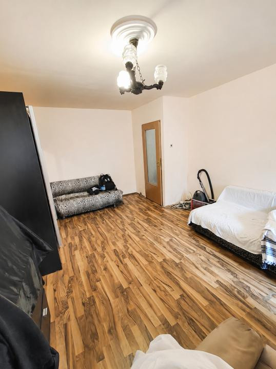 Apartament in zona Giratoriu Campului-Manastur | 2 Statii Distanta de Centru |