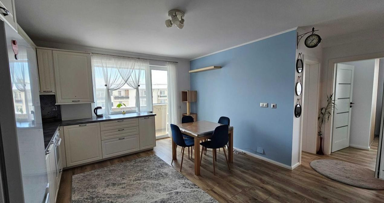 Apartament de 3 camere, 51 mp, parcare, boxa, zona Cetatii