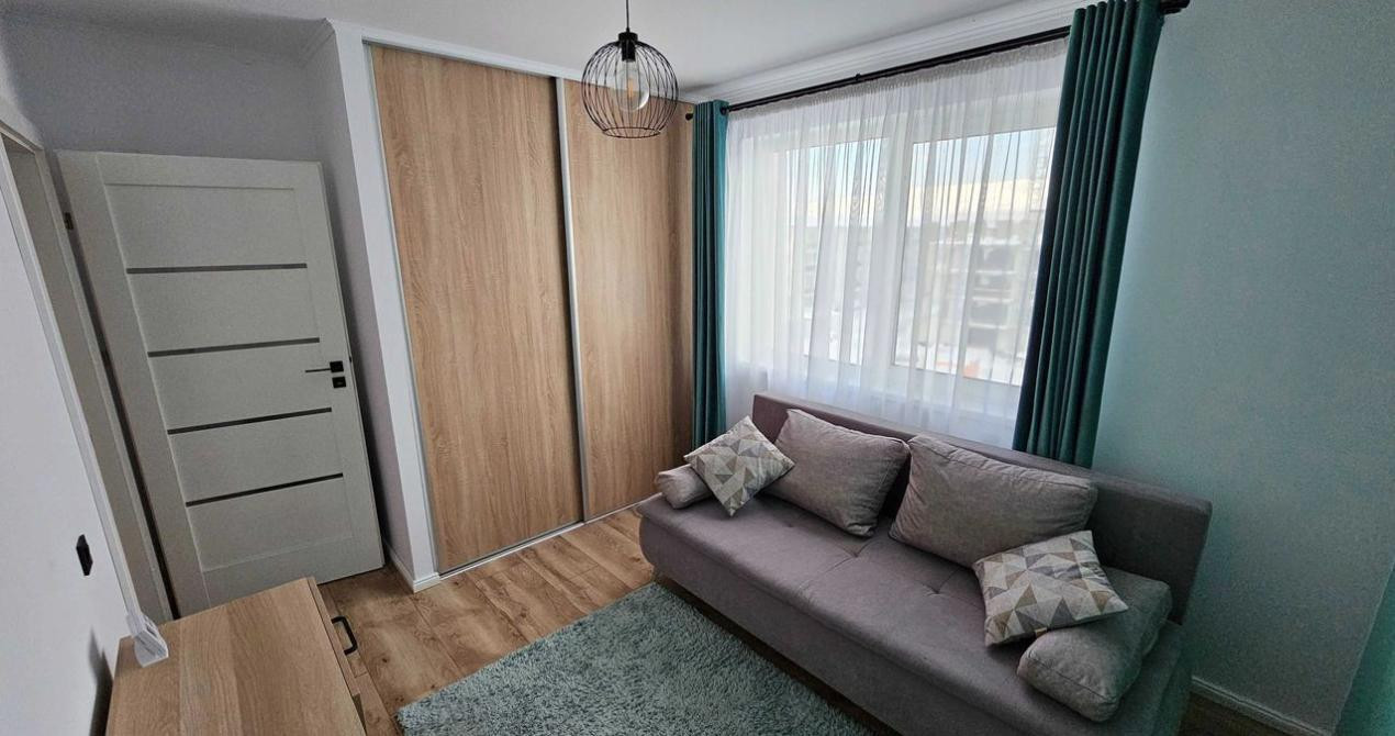 Apartament de 3 camere, 51 mp, parcare, boxa, zona Cetatii