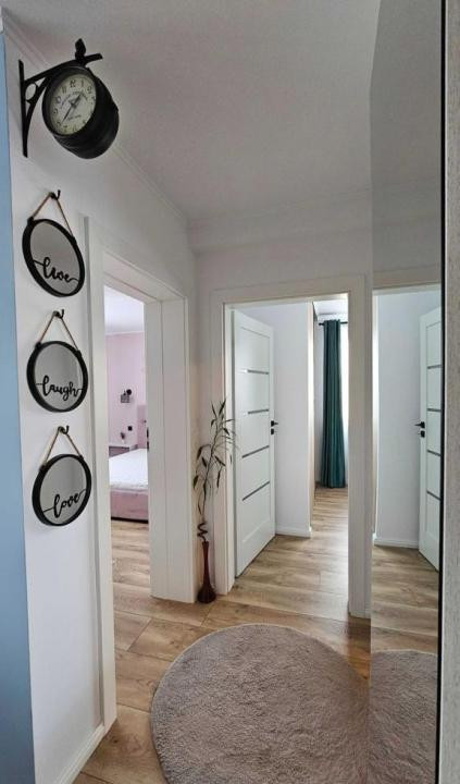 Apartament de 3 camere, 51 mp, parcare, boxa, zona Cetatii