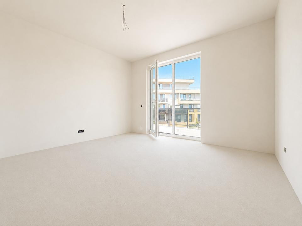 Apartament de 3 camere, 66 mp, 2 bai, zona Vivo