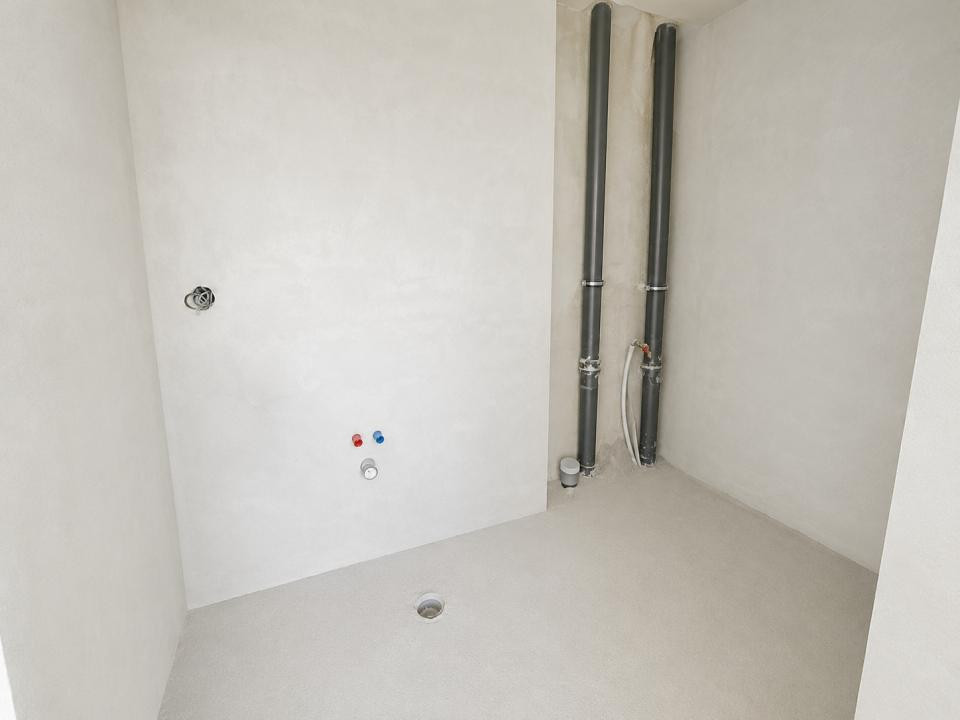 Apartament de 3 camere, 66 mp, 2 bai, zona Vivo