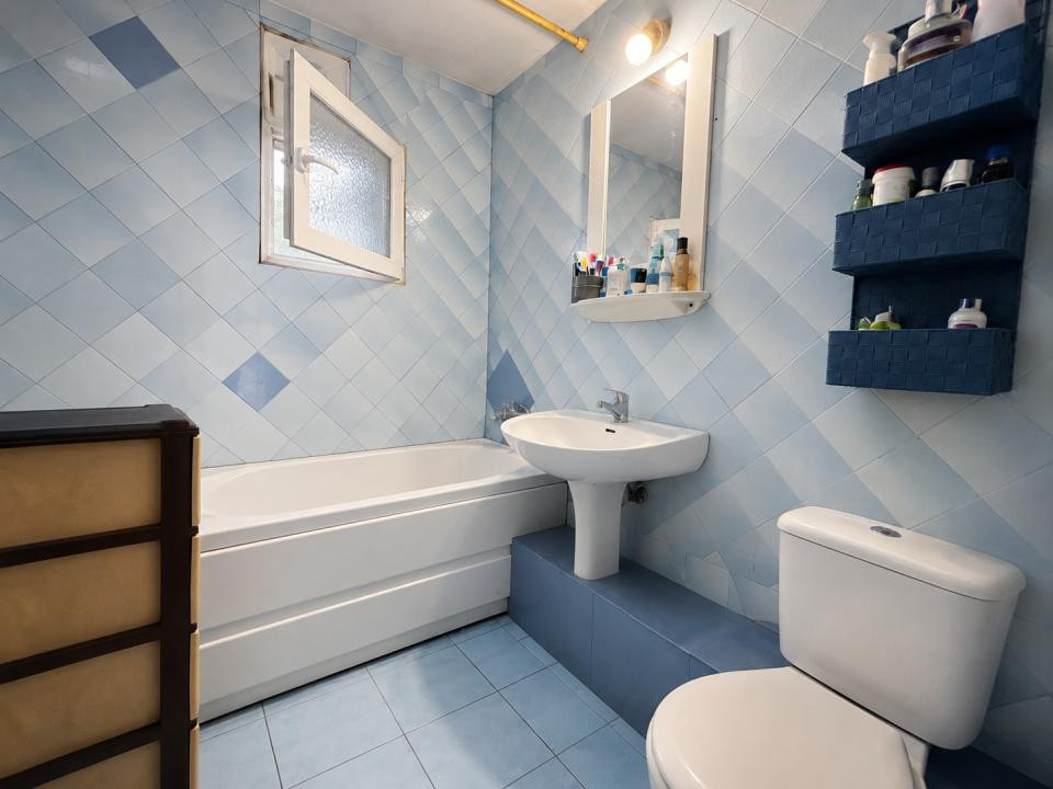 Apartament de 3 camere, 62 mp, garaj, zona Lidl