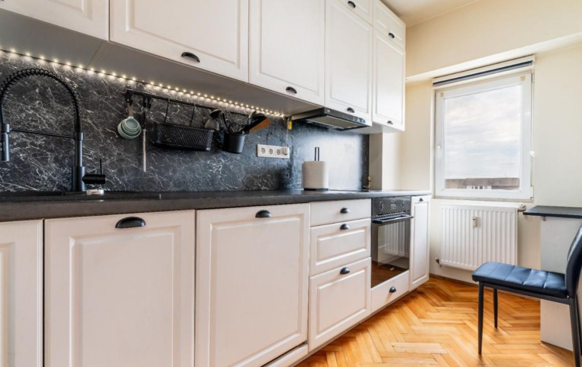 APARTAMENT LA CHEIE | ZONA UMF | PLATINIA | 42 MP |  