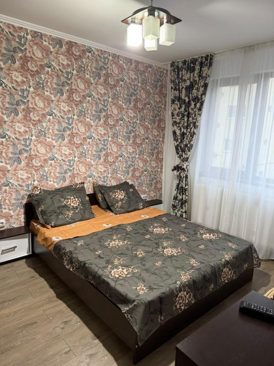 Apartament de 2 camere, 44 mp, parcare, zona Stejarului