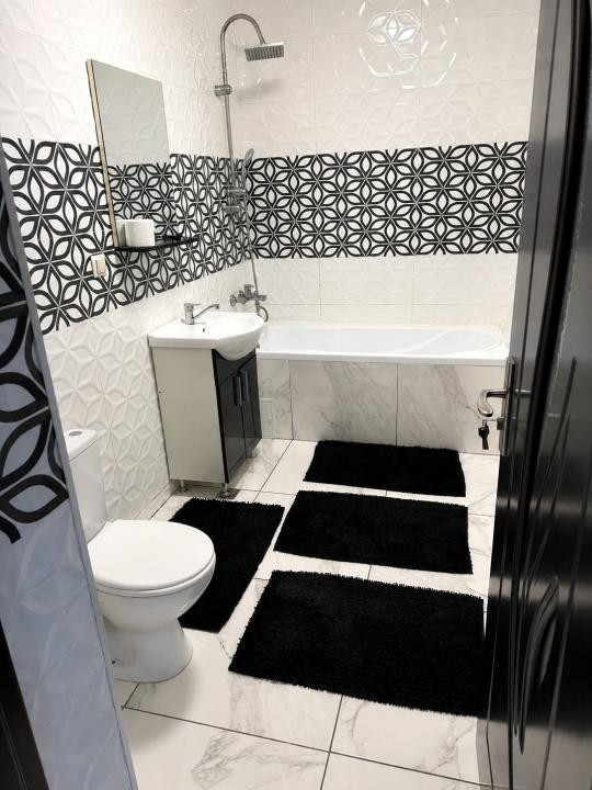 Apartament de 2 camere, 44 mp, parcare, zona Stejarului