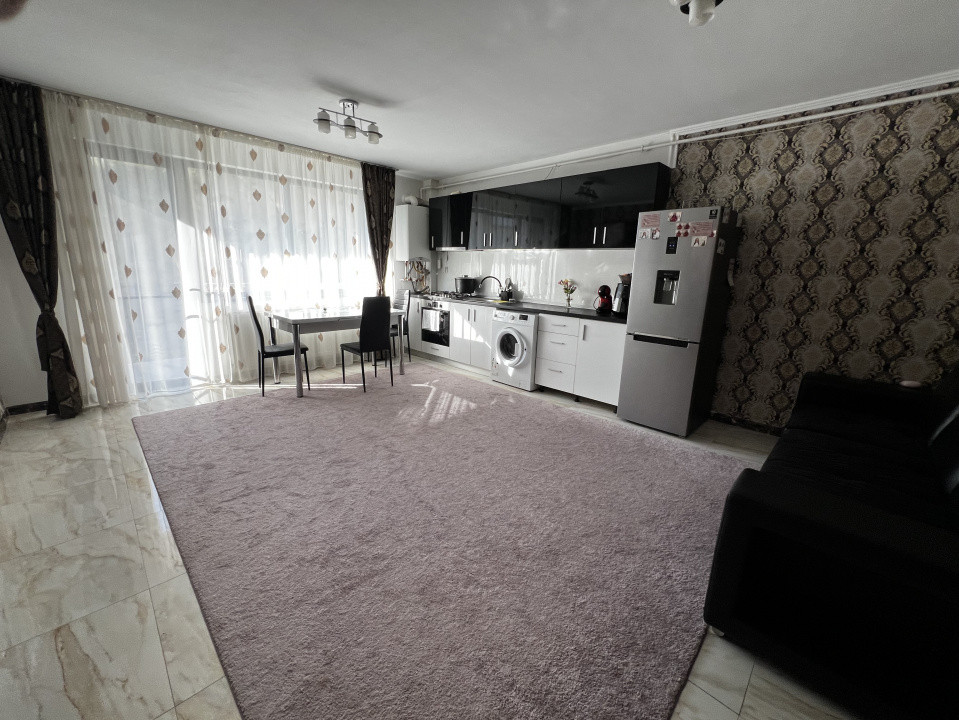 Apartament de 2 camere, 44 mp, parcare, zona Stejarului