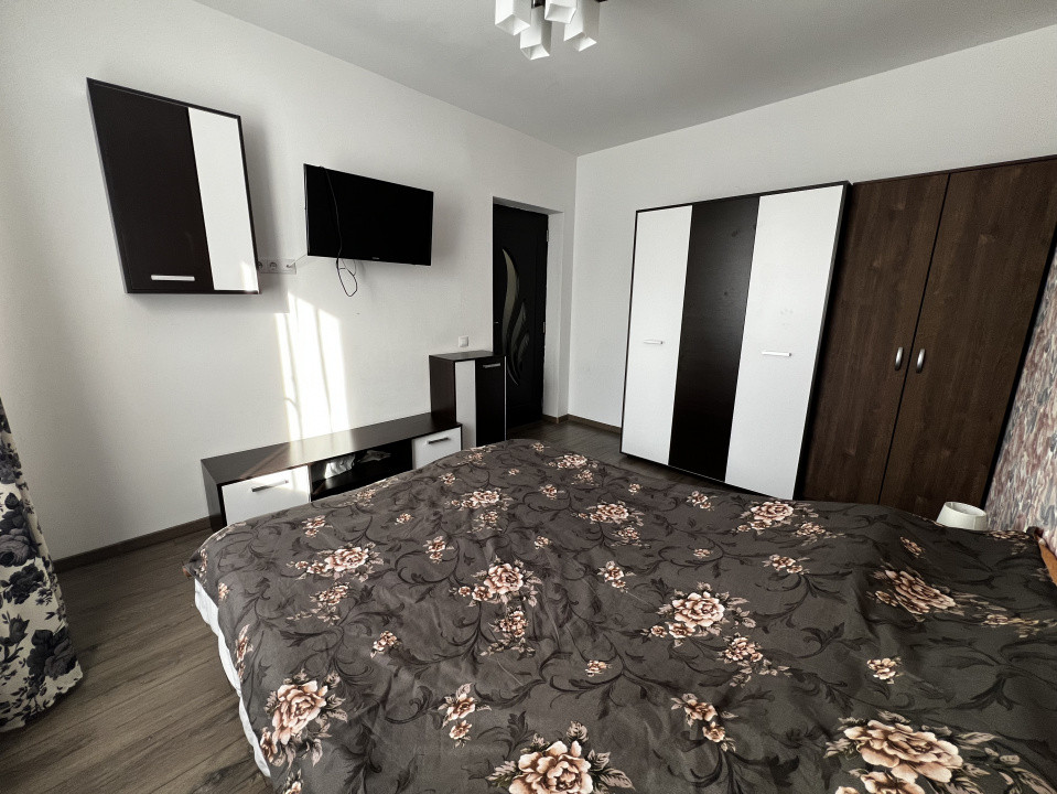 Apartament de 2 camere, 44 mp, parcare, zona Stejarului