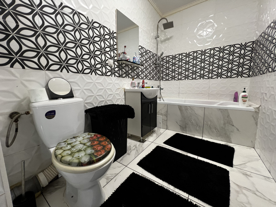 Apartament de 2 camere, 44 mp, parcare, zona Stejarului