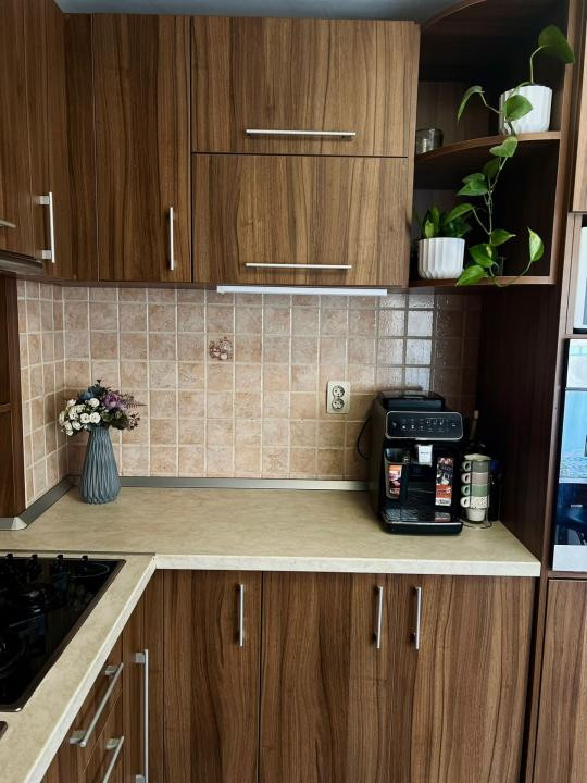 Apartament de 3 camere, 63 mp, parcare, garaj, str Teilor