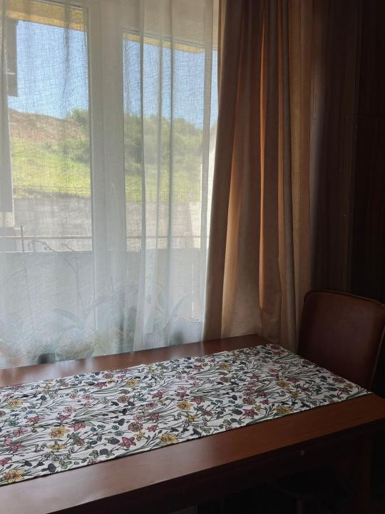 Apartament de 3 camere, 63 mp, parcare, garaj, str Teilor