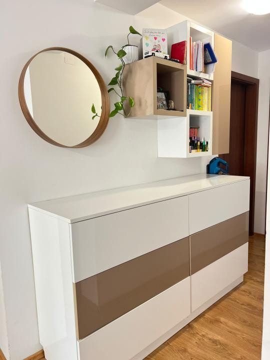 Apartament de 3 camere, 63 mp, parcare, garaj, str Teilor