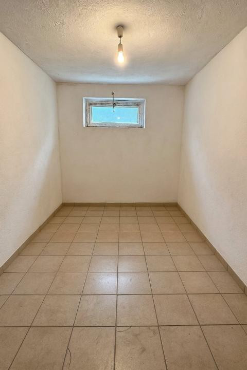Apartament de 3 camere, 63 mp, parcare, garaj, str Teilor