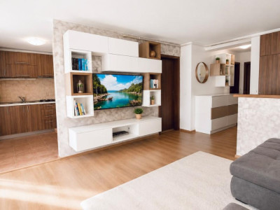 Apartament de 3 camere, 63 mp, parcare, garaj, str Teilor