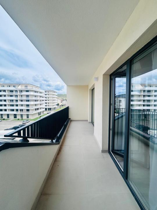 Apartament de 2 camere, 45 mp, parcare, zona Eroilor