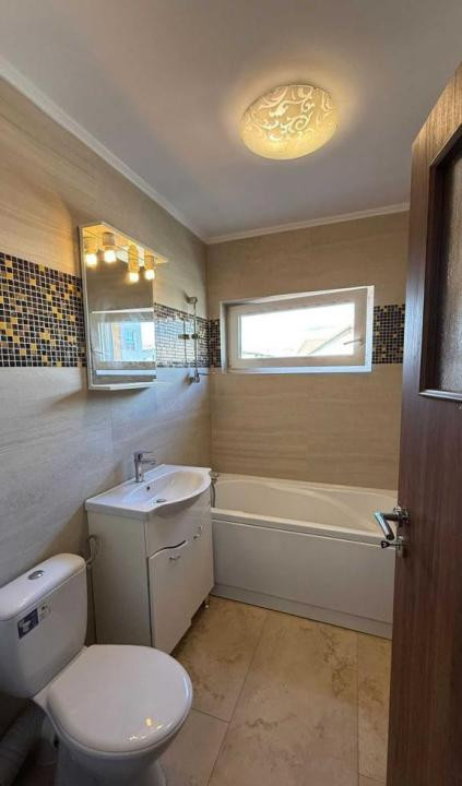 Apartament de 2 camere, 43 mp, parcare, str Sesul de sus