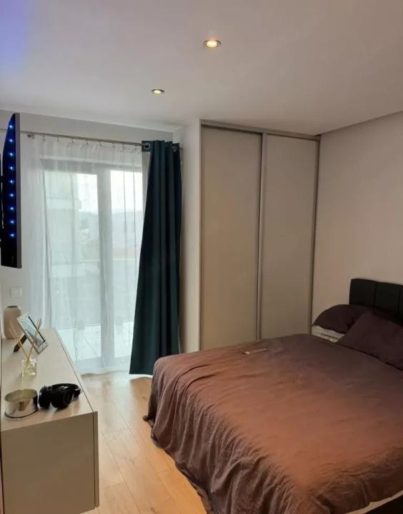 Apartament de 3 camere, 65 mp, 2 bai, garaj, zona Somesului 