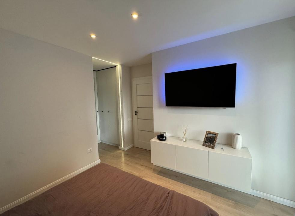 Apartament de 3 camere, 65 mp, 2 bai, garaj, zona Somesului 