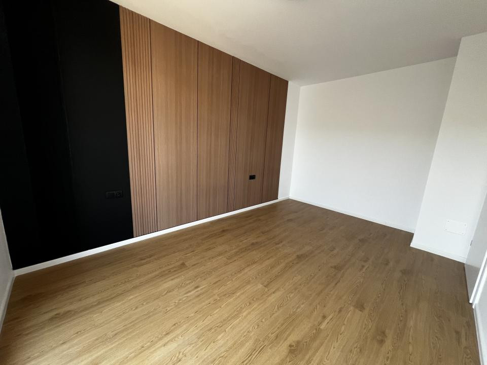 Apartament de 2 camere, 53 mp, garaj subteran, Eroilor 