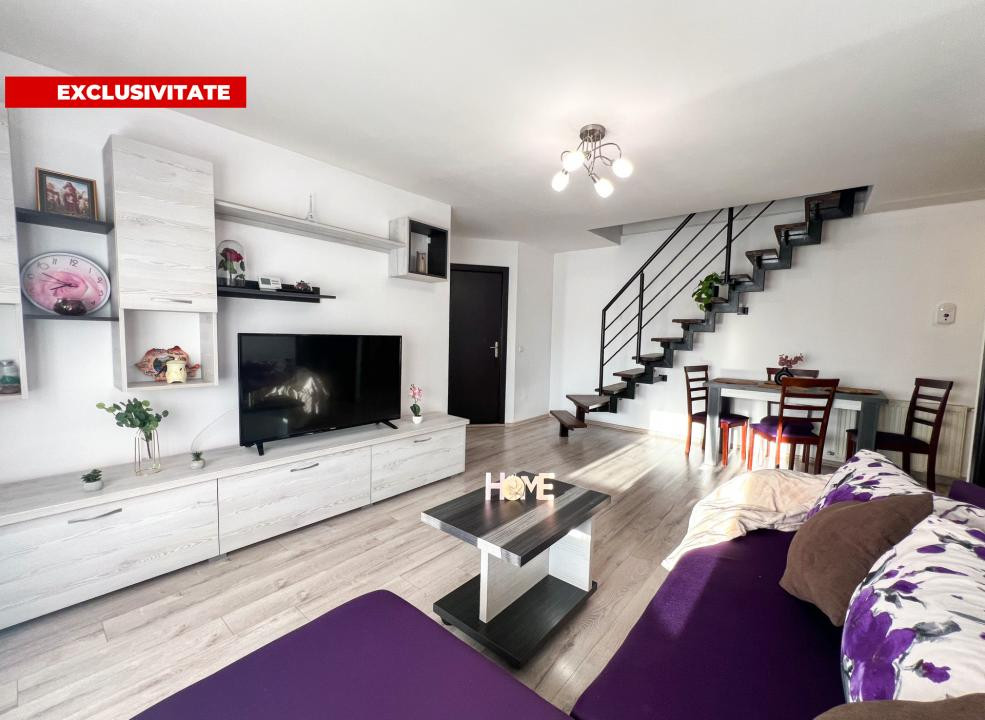 Apartament pe 2 nivele, 4 camere, parcare, str Sesul de sus 