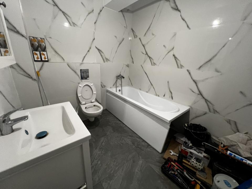 Apartament de 2 camere, 52 mp, parcare subterana, zona Sesul de sus