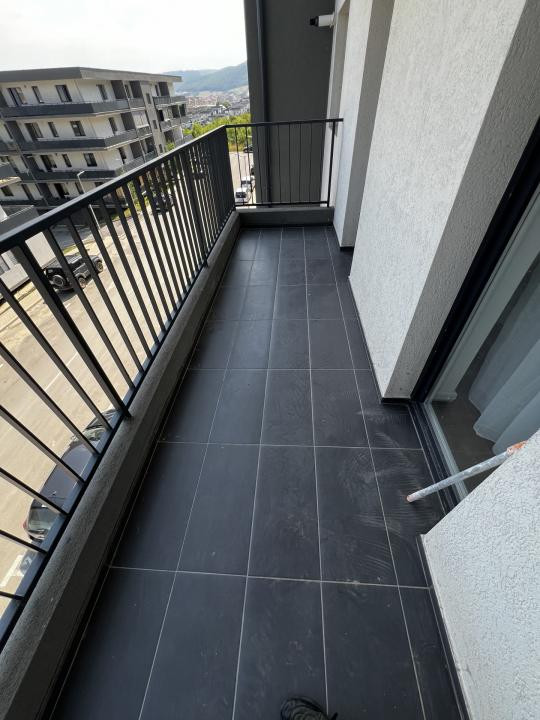 Apartament de 2 camere, 52 mp, parcare subterana, zona Sesul de sus