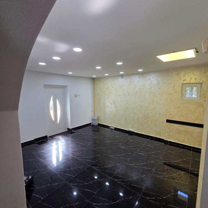 Spatiu comercial | Strada Plopilor | Benzinaria Lukoil |