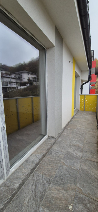 Apartament de 3 camere, 2 bai, 62mp zona Teilor