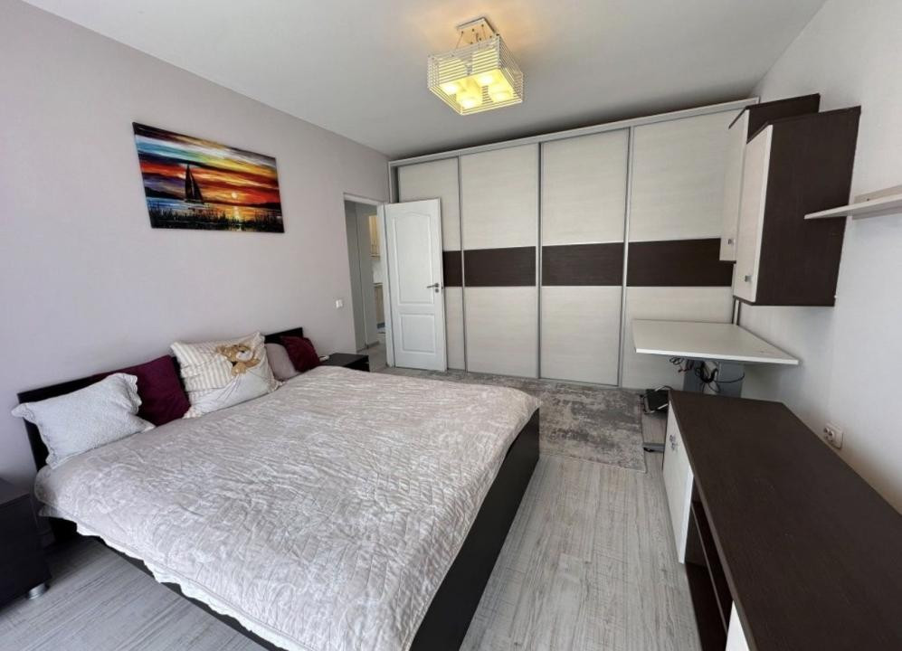 Apartament de 2 camere decomandate, 51 mp, parcare, zona Porii