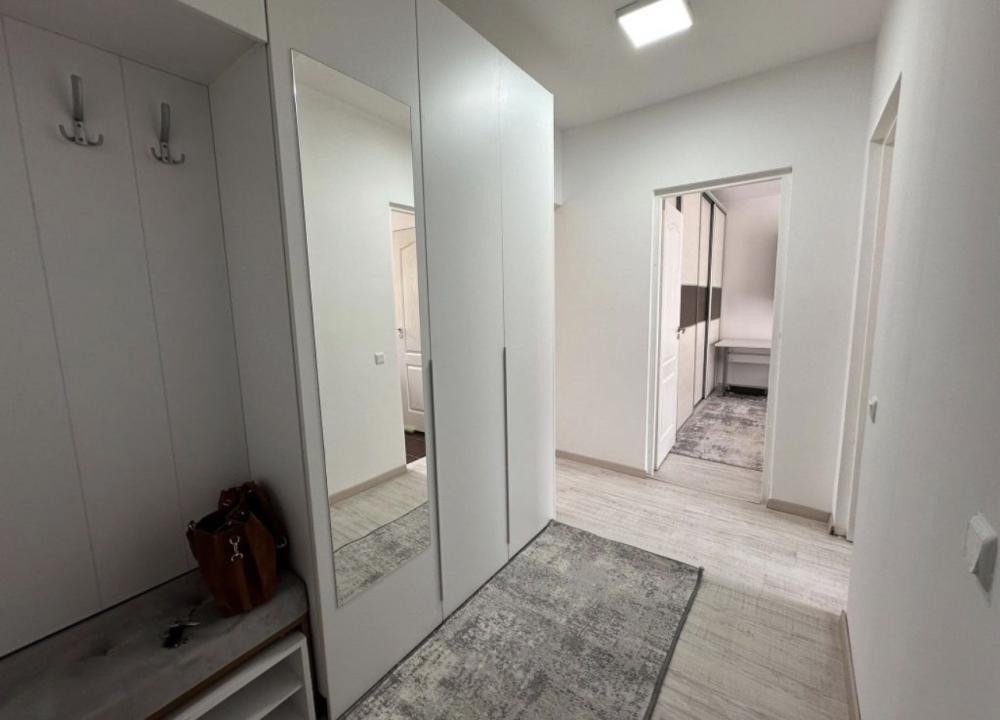 Apartament de 2 camere decomandate, 51 mp, parcare, zona Porii
