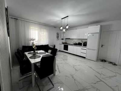 Apartament de 3 camere, 60 mp, 20 mp terasa, parcare subterana, zona Eroilor