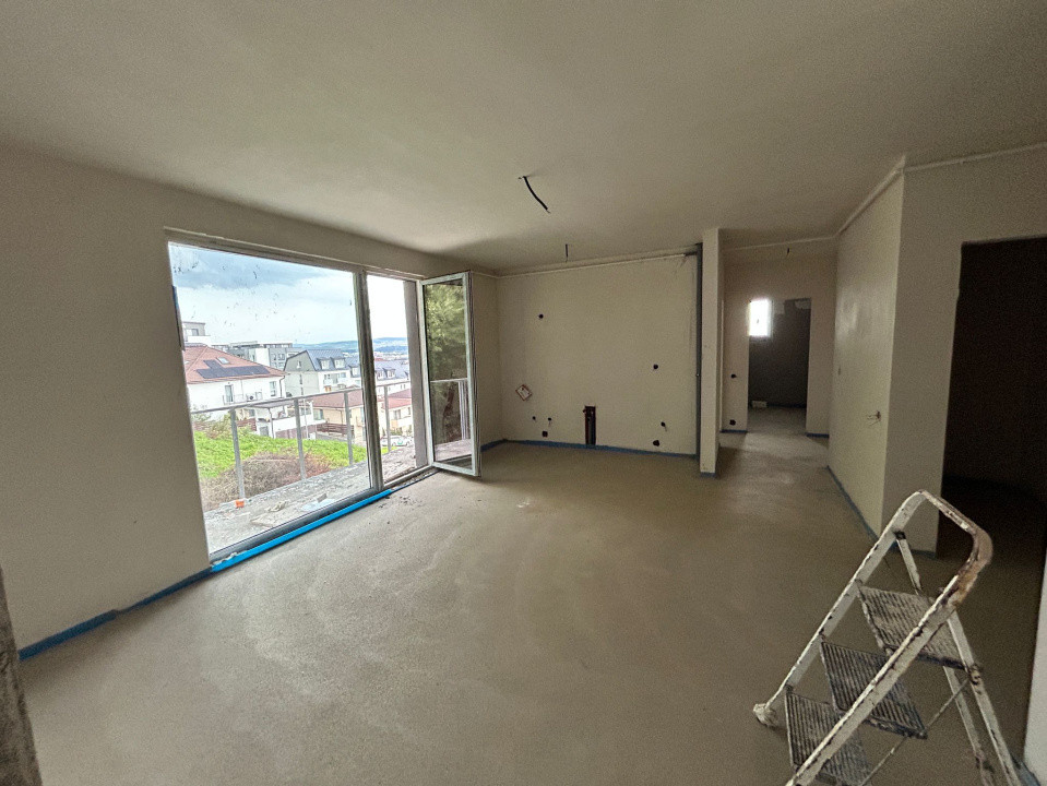 Apartament de 3 camere, 2 bai, 62mp zona Teilor