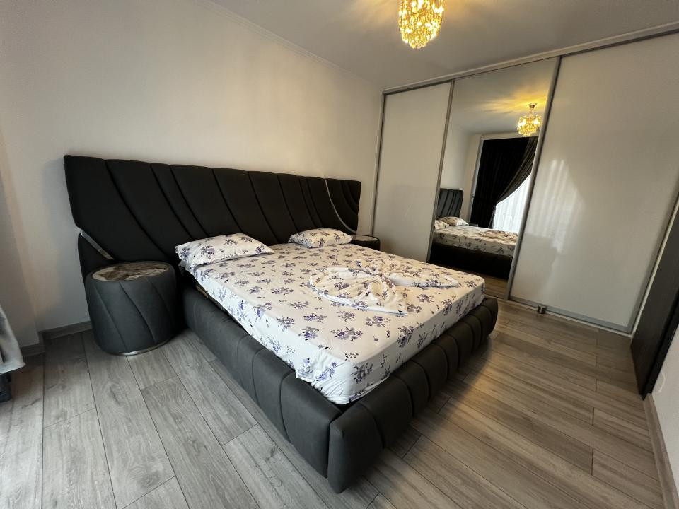 Apartament de 3 camere, 57 mp, parcare, zona Sesul de Sus