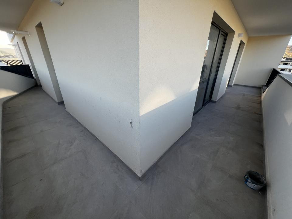 Apartament de 3 camere, 55 mp, 24 mp terasa, Eroilor - Blocurile Albe