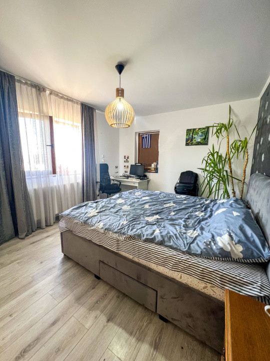Apartament de 3 camere, 66mp, parcare, boxa, str Sub Cetate