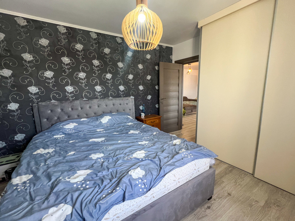 Apartament de 3 camere, 66mp, parcare, boxa, str Sub Cetate