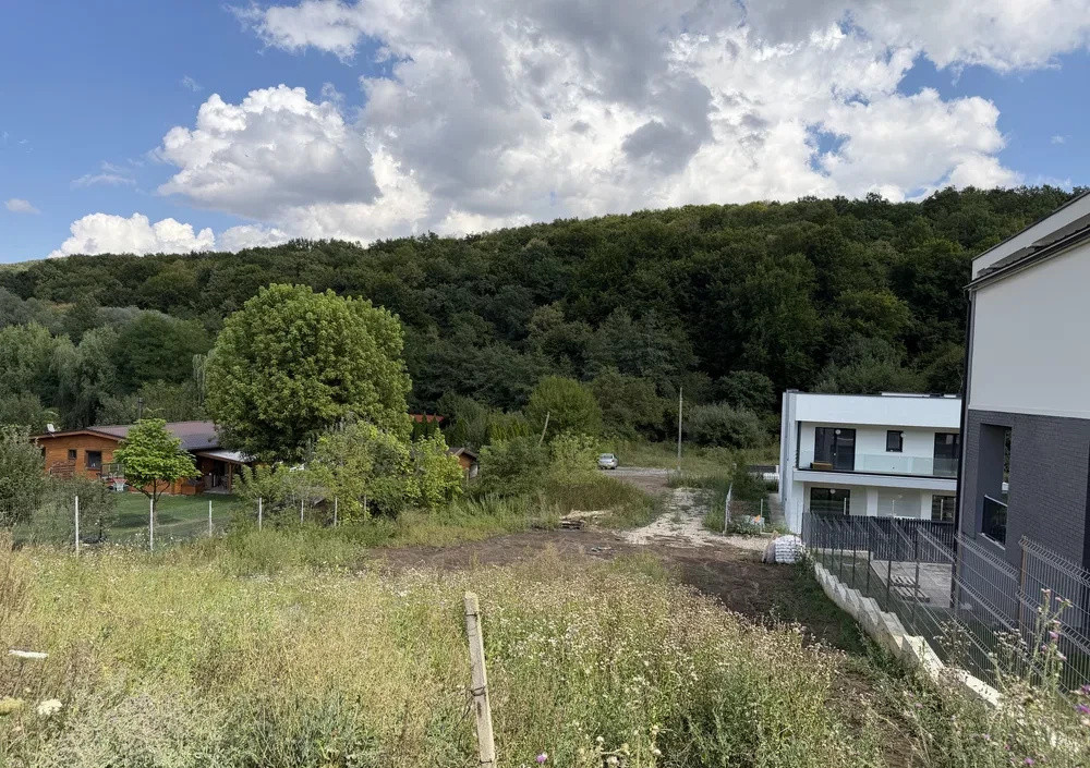 Teren cu autorizatie de constructie duplex, 500 mp, 18 m front, Valea Garbaului