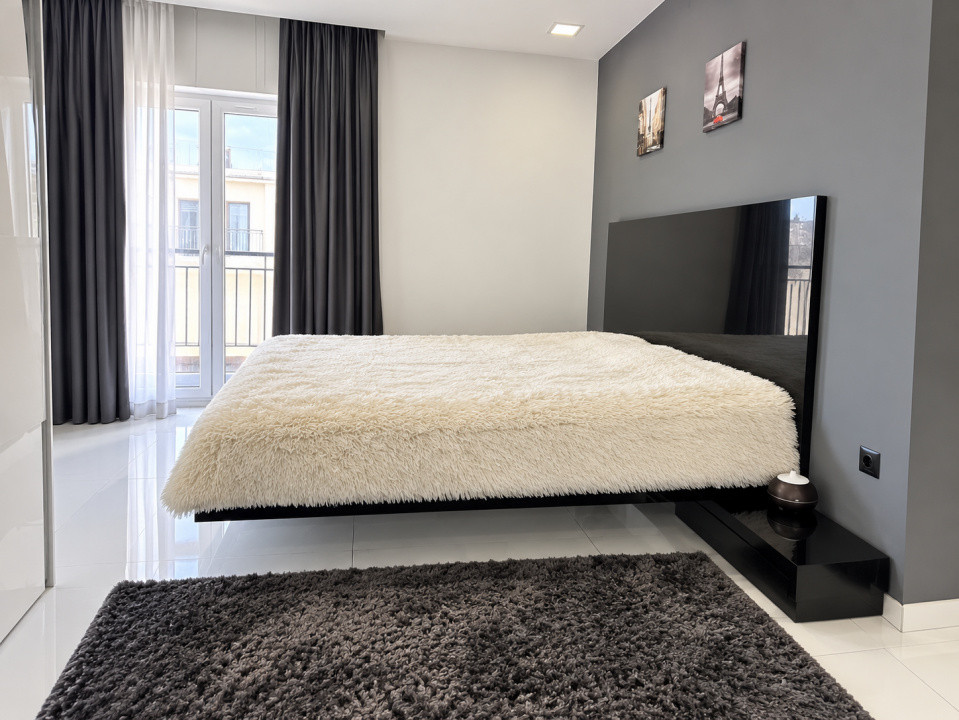 Penthouse de 4 camere, 84 mp, 44 mp terasa, parcare, zona Subcetate