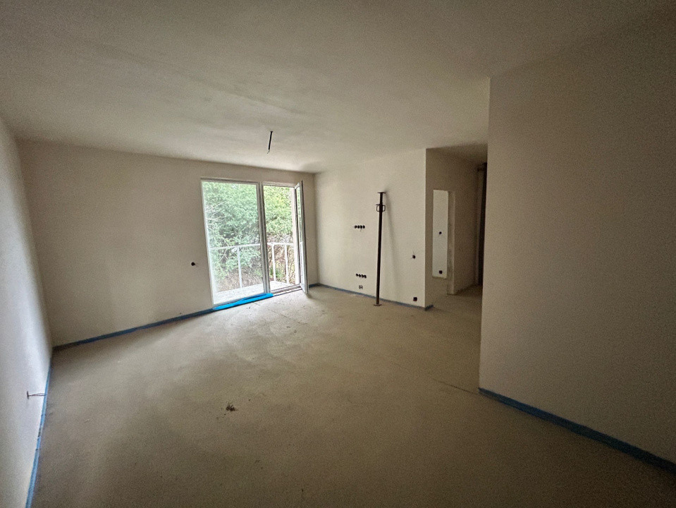 Apartament de 3 camere, 2 bai, 67mp zona Teilor
