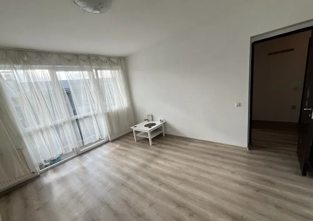 Apartament de 2 camere decomandate, 49 mp, parcare, zona Florilor