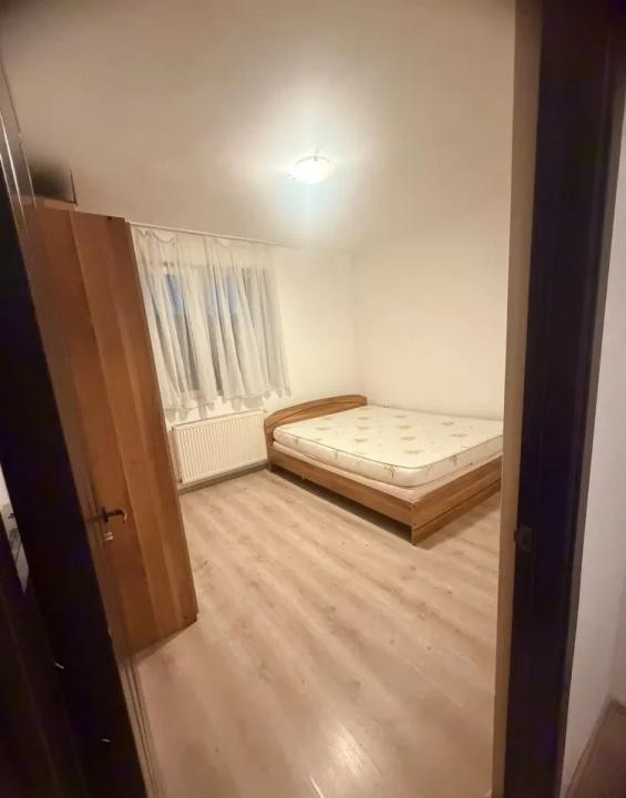 Apartament de 2 camere decomandate, 49 mp, parcare, zona Florilor