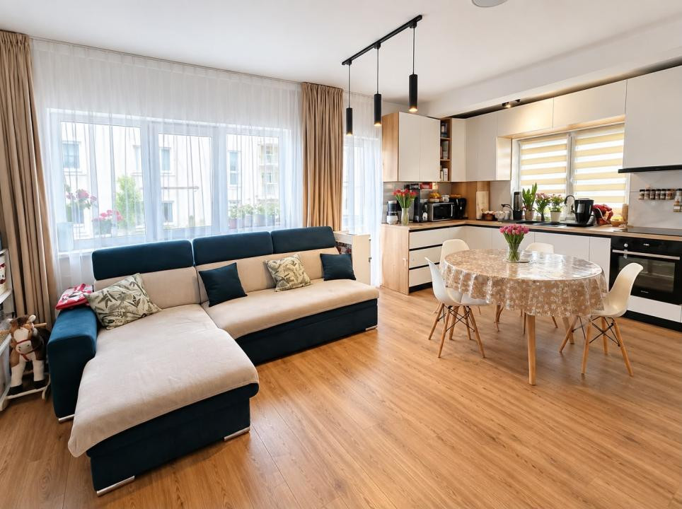 Apartament de 3 camere, 60 mp, parcare, str Cetatii