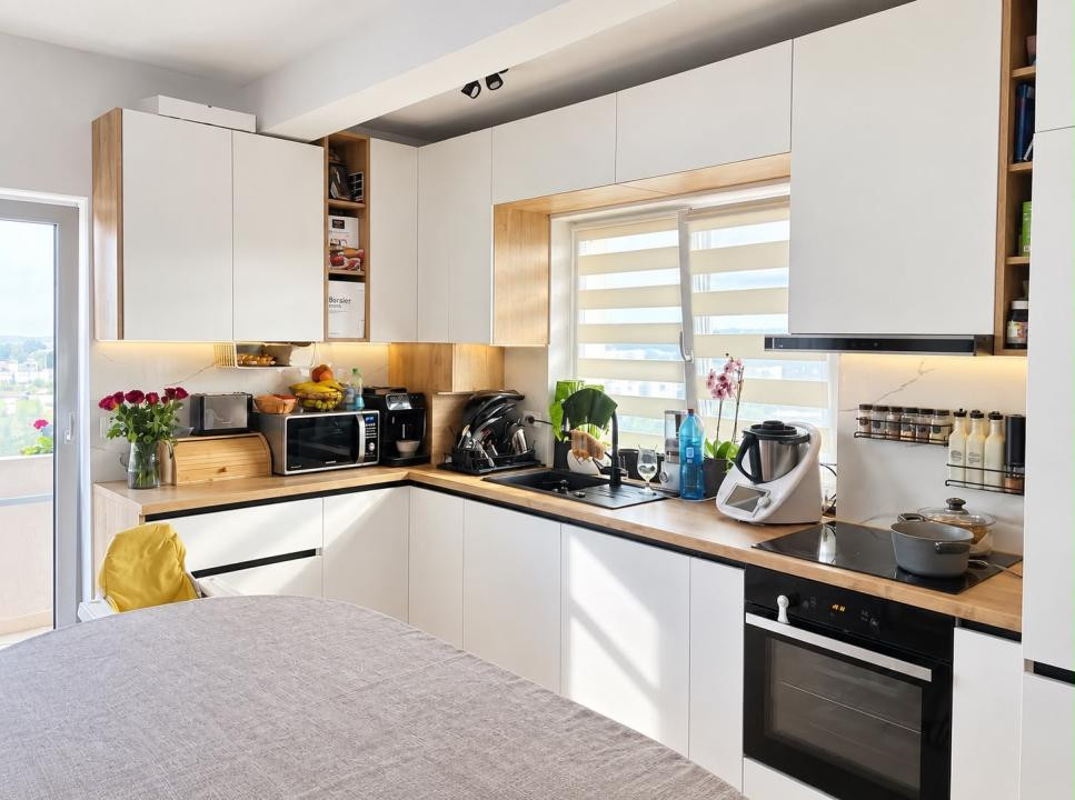 Apartament de 3 camere, 60 mp, parcare, str Cetatii
