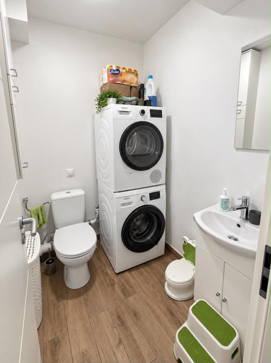 Apartament de 3 camere, 60 mp, parcare, str Cetatii
