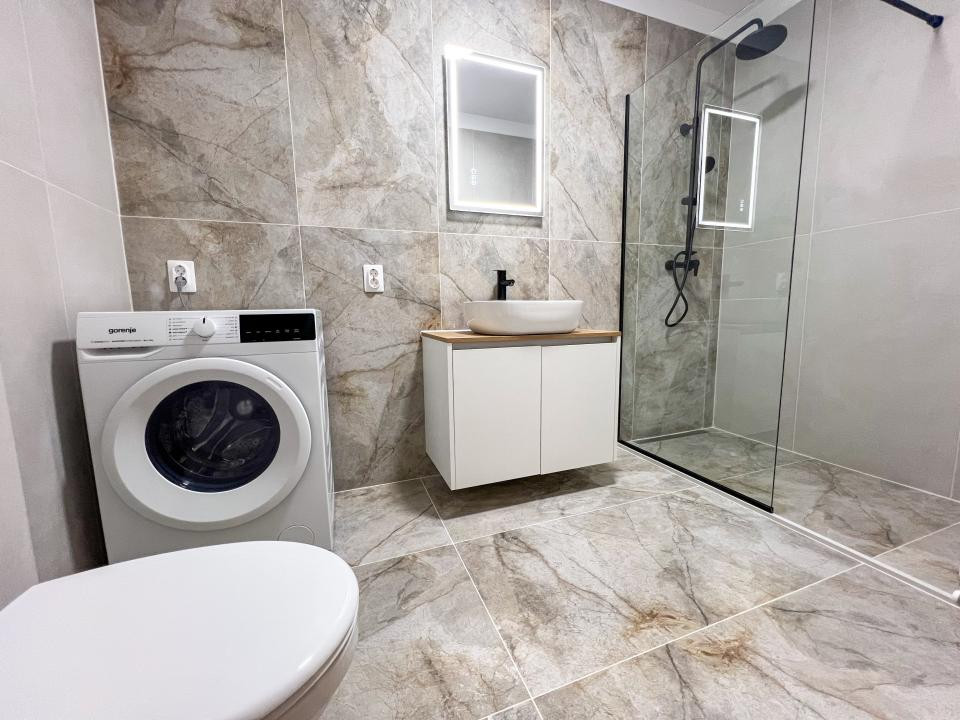 Apartament la PRIMA INCHIRIERE, parcare, lift, str Porii