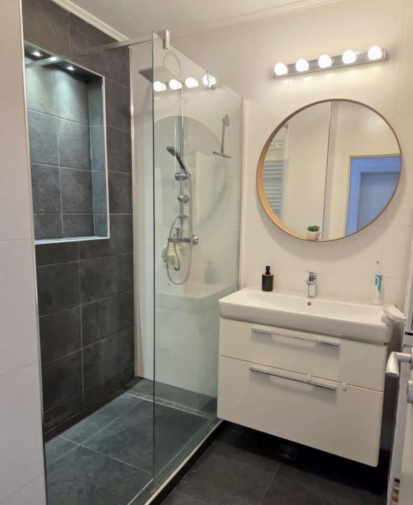 Apartament de 3 camere, 60 mp, parcare, zona Metro/Amethyst