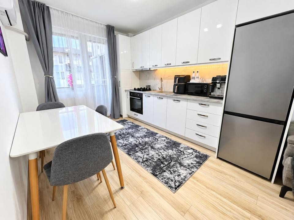 Apartament de 2 camere, 40 mp, parcare, zona Urusagului