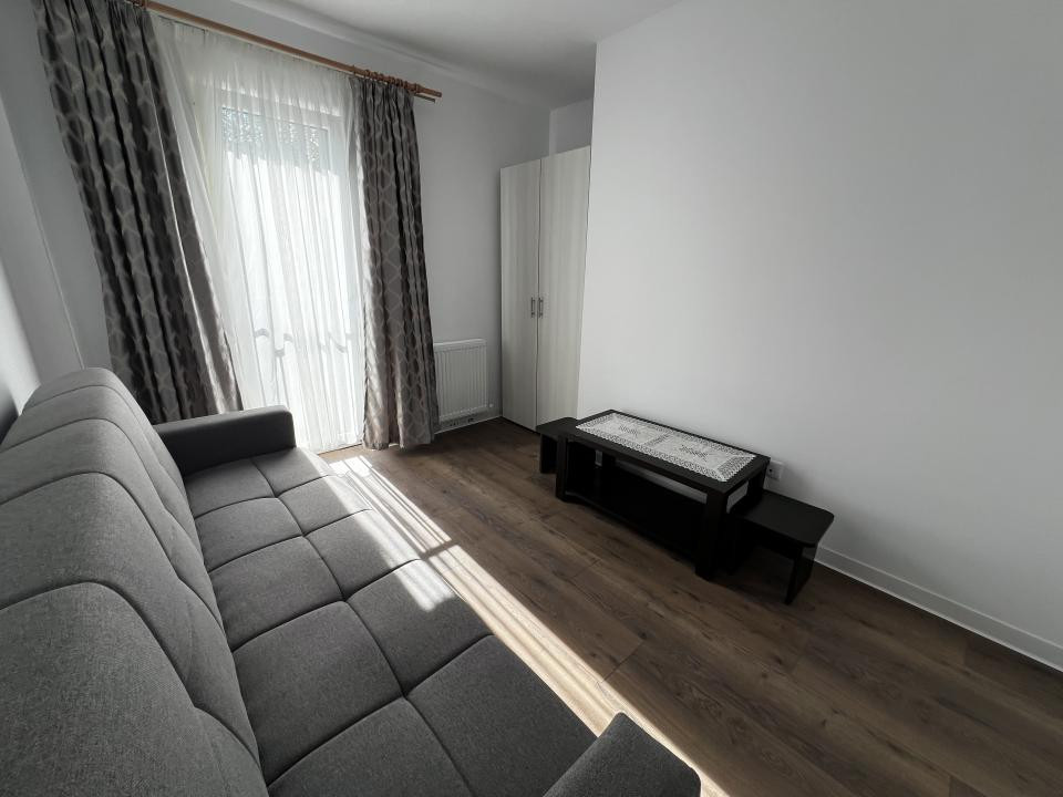 Apartament de 2 camere decomandate, 53 mp, parcare, zona Stejarului