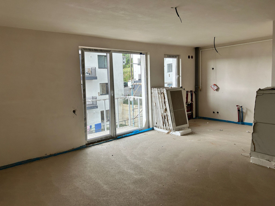 Apartament de 2 camere, 52mp,  zona Teilor