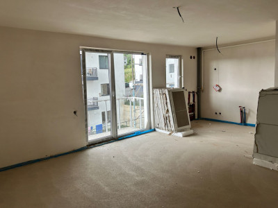 Apartament de 2 camere, 52mp,  zona Teilor